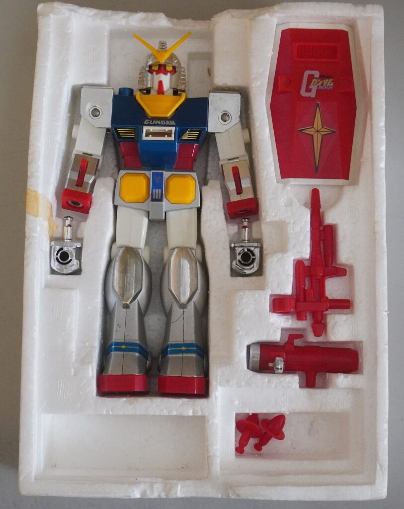 クローバー｢機動戦士ガンダム｣DXダイカスト内容物